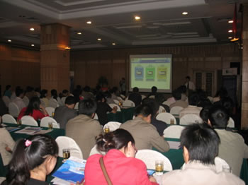 onclick="javascript:window.open(this.src);"