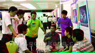 onclick="javascript:window.open(this.src);"