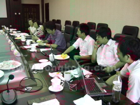 大家展开热烈讨论